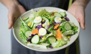 Après l'hiver, bon nombre de légumes racine sont prêts à consommer pendant le printemps : ils offrent une multitude de vitamines et de minéraux.